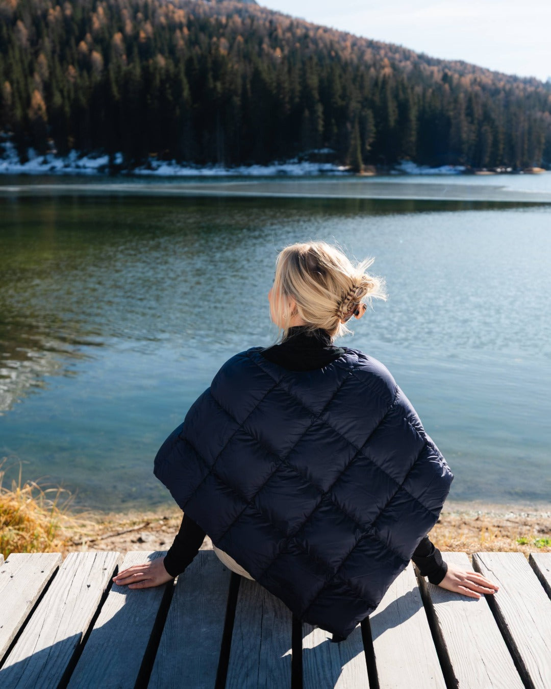 Unelma-untuvaponcho tummansininen