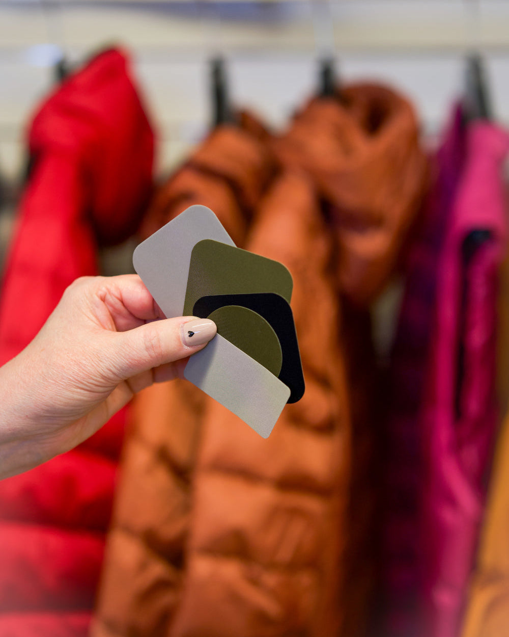 Joutsen Vaatelaastari® -paikka kevytuntuvatakeille - Joutsen -