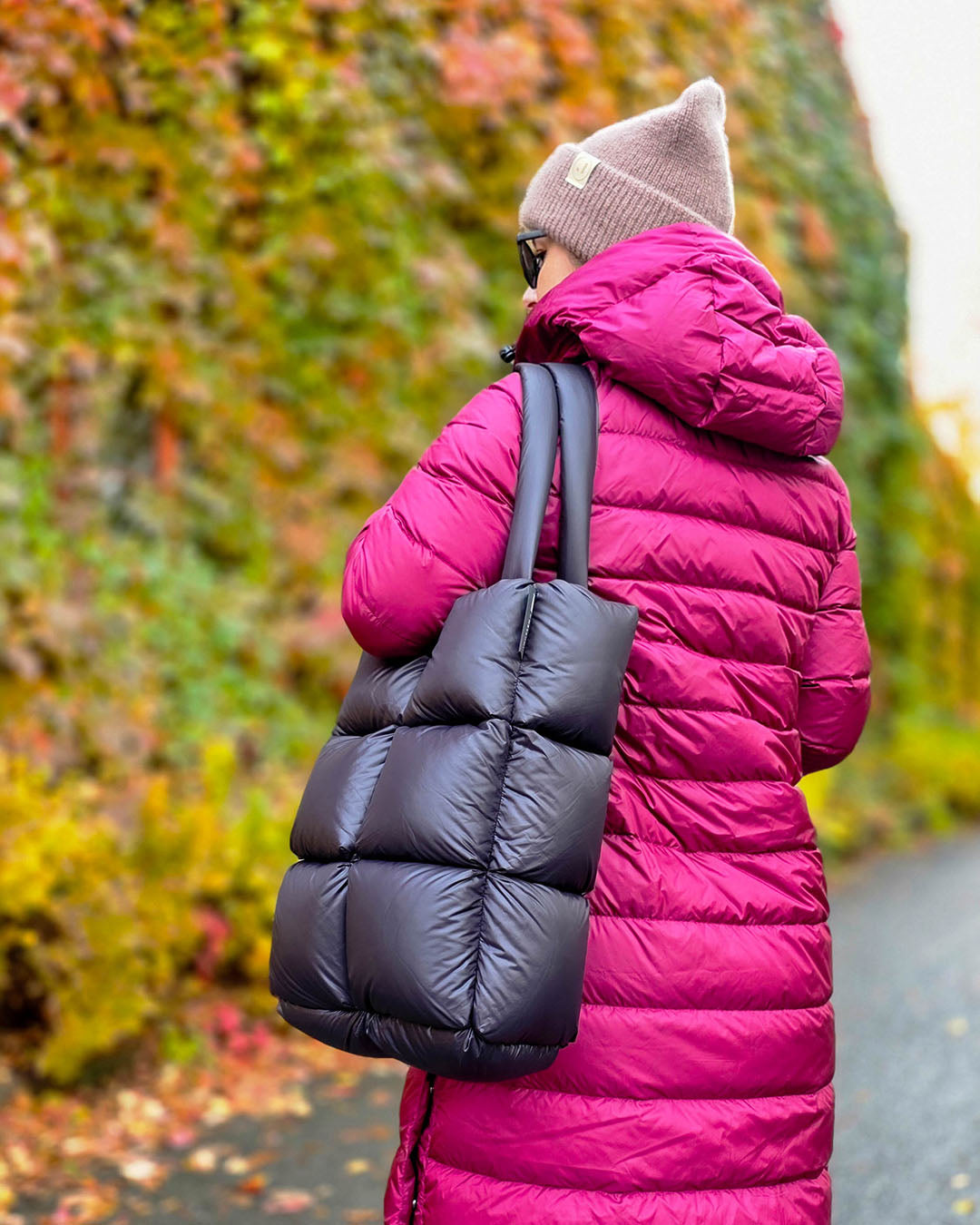 Muutos-untuvalaukku musta