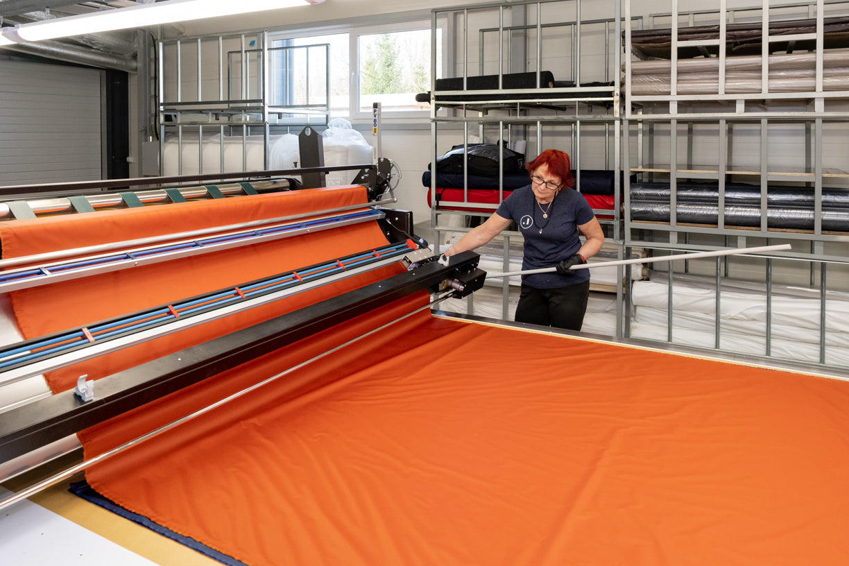 Materiaalit ja hankinta