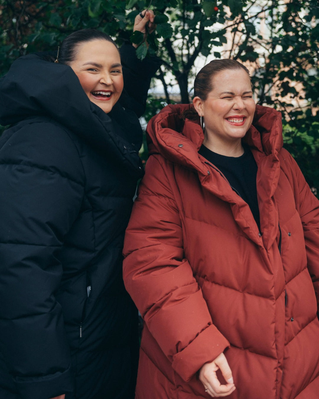 Aino-untuvatakki tiilenpunainen