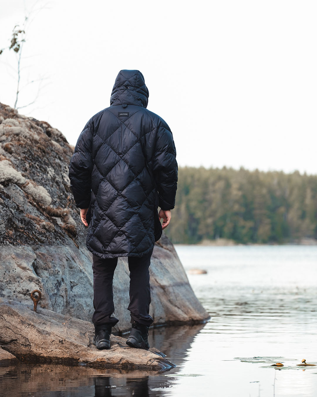 Velho-untuva-anorakki musta