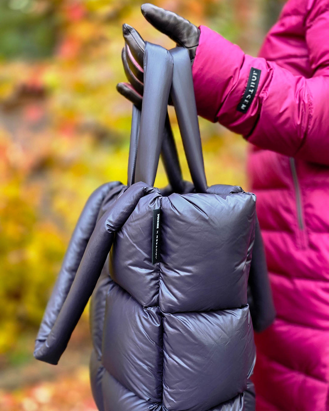 Muutos-untuvalaukku musta